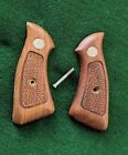 EXC VINTAGE  SMITH & WESSON FACTORY J FRAME SQUARE BUTT CHECKERED WALNUT GRIPS
