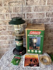 Coleman NORTHSTAR Propane Lantern With Base Model 2500 new except top