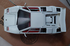 OLD LAMBORGHINI COUNTACH WHITE BURAGO 1/18 SCALE DIE-CAST CAR - AS IS.