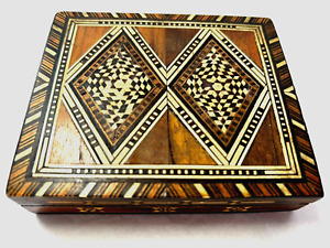 Vintage - Hand Carved Inlaid Wood Marquetry Trinket/Cigarette Box Folk Art