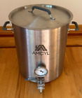 10 Gallon Stainless Steel Brew Kettle with Thermometer + Ball Valve, Homebrewing