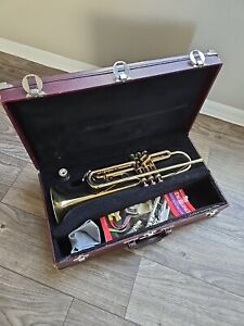 Holton T602 USA Trumpet With Getzen 7C Mouthpiece and Hardshell Case