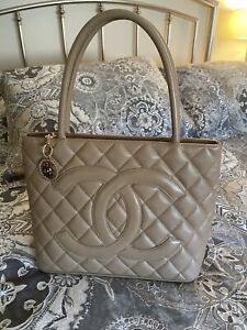 CHANEL Beige Medallion CC Logo Quilted Caviar Leather Zipper Tote Bag Excellent