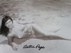 Bettie Page Beach Model Rare Autographed Signed Top Photo Coa