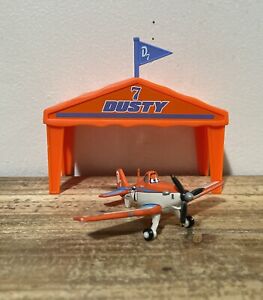 Disney Pixar Planes Racing Dusty Crophopper #7 With Pit Row Tent 2