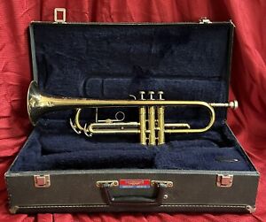 Vintage Conn 16B Trumpet with Hard Case & Conn 7C Mouthpiece Brass Instrument