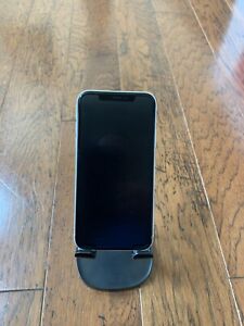 New ListingApple iPhone XR - 64 GB - White (AT&T) Unlocked  **Excellent condition**