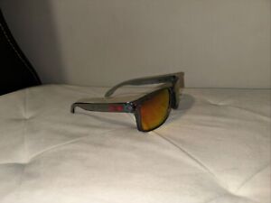 Oakley OO9244 HOLBROOK (A) Asian Fit. Red Logo