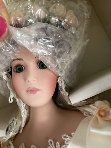 Vtg Seymour Mann Connoisseur Collection Porcelain Bride Doll Vanessa 17 Inch