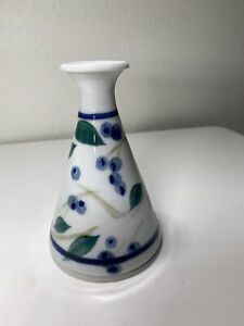 Vintage Studio Art Pottery Narrow Neck Vase Blueberries Leaves White 5” Signed