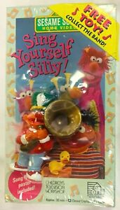 Sesame Street: Songs- Sing Yourself Silly (VHS,1990) w/ Free Toy NEW SEALED RARE