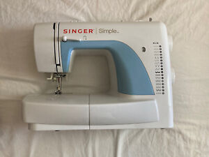 FOR SALE!!! SINGER 3116 Simple 18 Stitch Sewing Machine. In Great Condition!!!