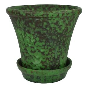 New ListingWeller Coppertone 1920s Arts and Crafts Pottery Green Ceramic Flower Pot Saucer
