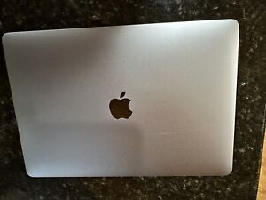 Apple MacBook pro 2016 13 inch Touch Bar i5 500g 90cycle count Good Condition