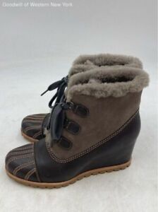 Women's Ugg Winter Snow Wedge Boots - Size 10