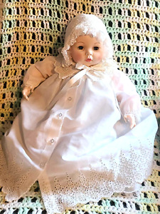 Vintage 1966 Madame Alexander Victoria Baby Doll 18