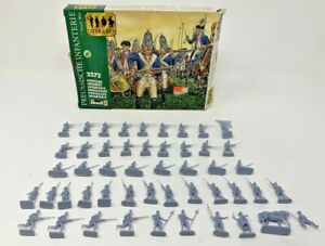 Revell Model #2572 - 7 Years War Prussian Infantry - 1:72 Scale Complete