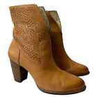UGG Thames Seaweed Perforated Tan Leather Heels/ Ankle Boots Size 8