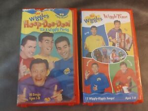 The Wiggles VHS Lot of 2 Movies It's A Wiggly Party Wiggle Time Kids Shows