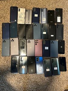 Lot of 37 Phones for sale, Samsung, Moto, iPhone, One Plus and other mix brands