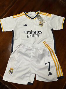 Real Madrid Vini jr #7 Soccer Uniform kids Jersey set sizes 24 & 26 NWT