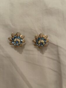 Vintage Earrings, Gold Color Flowers