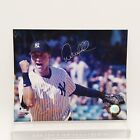 New Listing2000 NY Yankees World Series MVP Derek Jeter Signed 8 X 10 Photo (Dammaged) Read