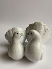 LLADRO Spain Porcelain Couple of doves Kissing Birds Figurine # 1169