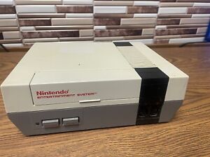 Nintendo Entertainment System NES Console NES-001  For Repair or Parts
