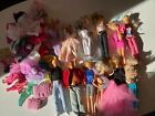 Vintage Barbie lot doll, many clothes , Accessories