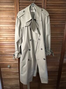 Brooks Brothers Trench Coat  Men’s Size 42S Double Breasted (No Lining)