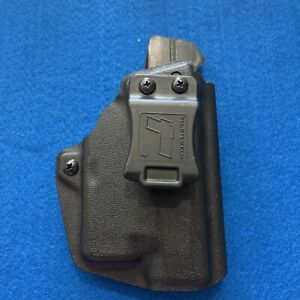 PROFILE IWB HOLSTER IN RIGHT HAND FOR: SIG SAUER P365XL STREAMLIGHT TLR-6