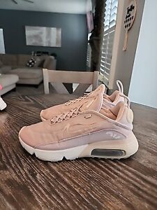 Nike Air Max 2090 Shoes Women's Size 9.5 Barely Rose Running Sneakers CT1290 600