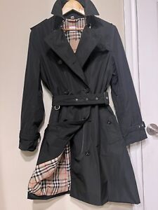 NWT Burberry Kensington Mid-length Lite weight Trench Coat Black