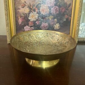 Beautiful vintage brass pedestal bowl featuring lots of ornate details