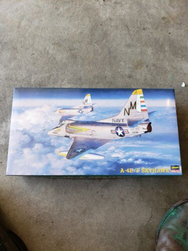 Hasegawa 1/48 A-4E/F Skyhawk model kit  #07221 PT21 Open Box , Complete