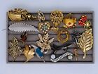 Lot of 18 Vintage Pins & Brooches Assorted Colors Styles & Sizes Unbranded