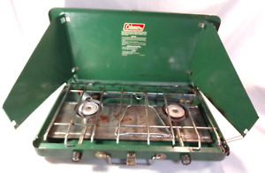 COLEMAN A700 PROPANE 2 BURNER GAS CAMPING STOVE 9 82