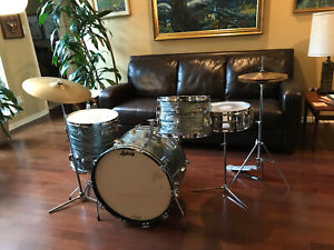 Vintage 1965 Ludwig Super Classic 4pc set in Sky Blue Pearl  22/16/13/Snare +