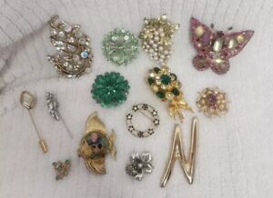Vintage Lot of 14 Sparkling Brooches Jewelry  Butterfly.Ladybug. Fish. N More
