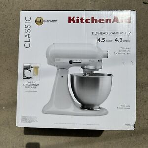 KitchenAid K45SSWH Classic Series 4.5 Quart Tilt-Head Stand Mixer - White New