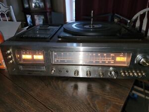 Vintage AM/FM Stereo Eight Track Cassette Record Turntable Shark Model S-600