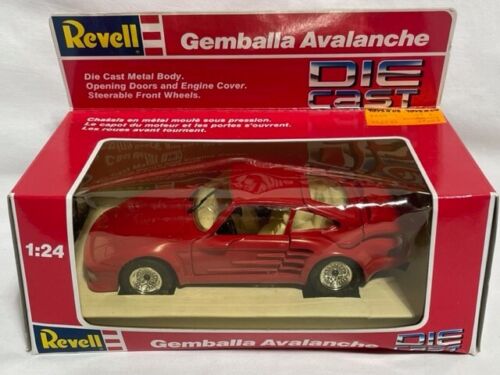 Revell 1/24 Gemballa Avalanche, Red