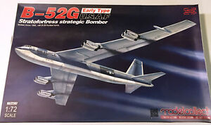 ModelCollect 1/72 Boeing B-52G early type 1966 Broken Arrow