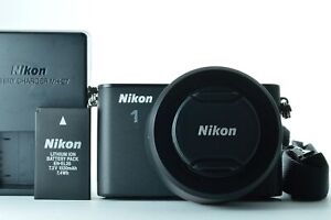 [Near Mint] Nikon 1 J3 14.2MP HD Digital Camera 10-30mm VR 1 NIKKOR Lens (Black)