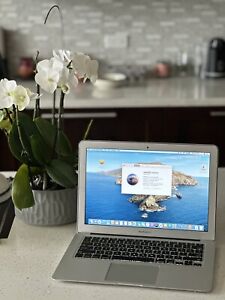 Apple Macbook Air with NEW BATTERY / i5/ 4gb /128gb ssd