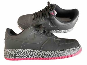 Size 10.5 - Nike Air Force 1 Black