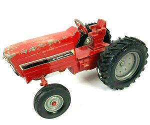 International Red Diecast Row Crop Tractor ERTL STK #415 Vintage 8