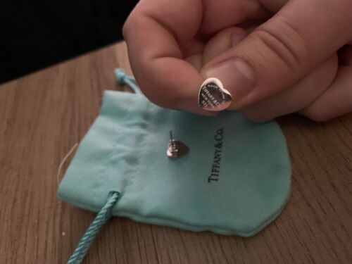 Tiffany earrings return to Tiffany heart  silver 925 Stud Earrings, Preowned