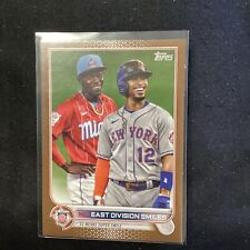 New Listing2022 Topps Series 1 #98 East Division Smiles Gold /2022                   29